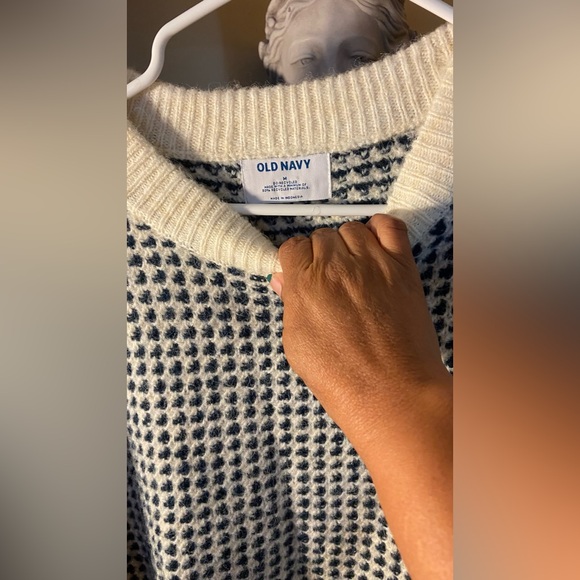 Sweater - Picture 2 of 4